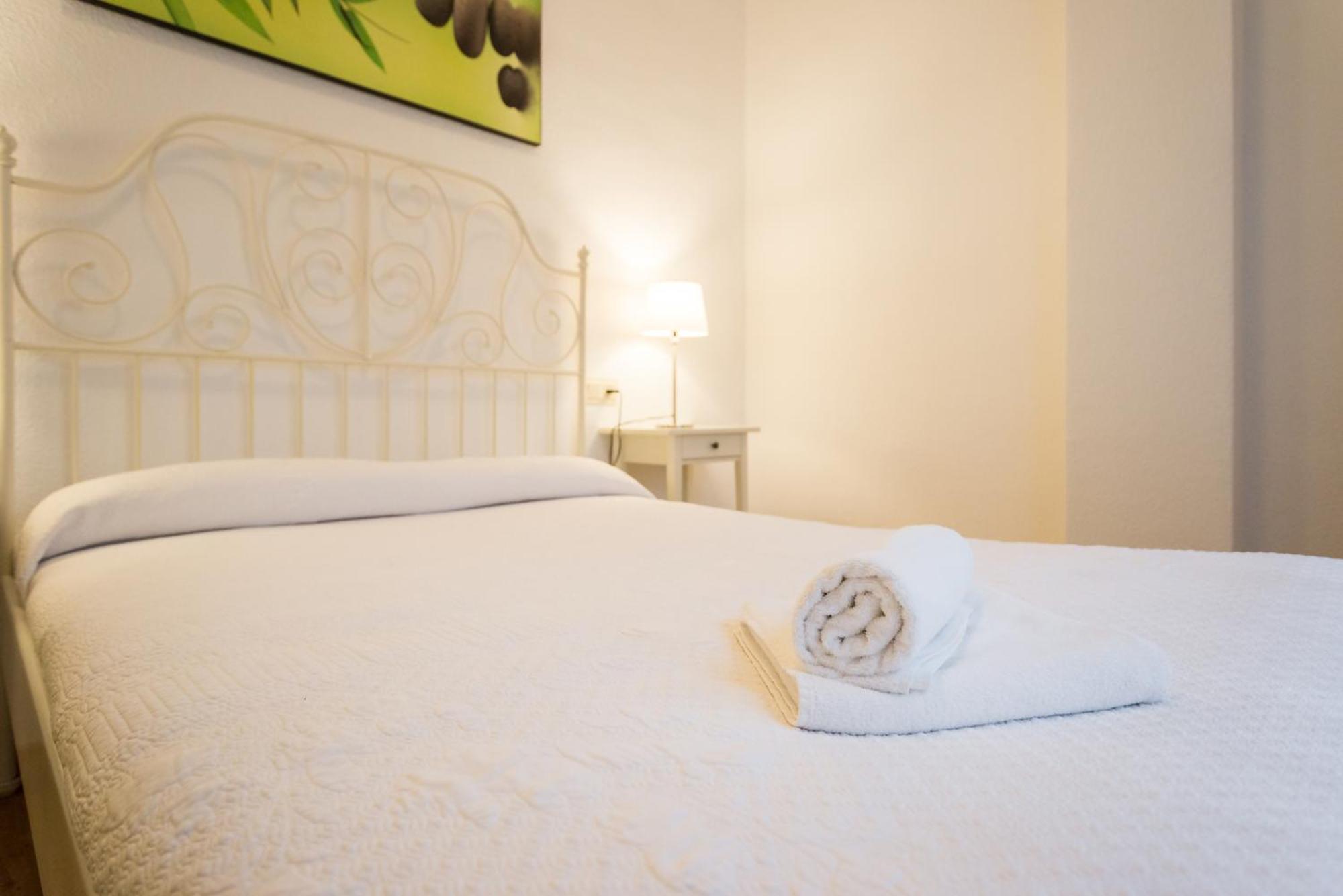 Cathedral Suites Málaga Extérieur photo