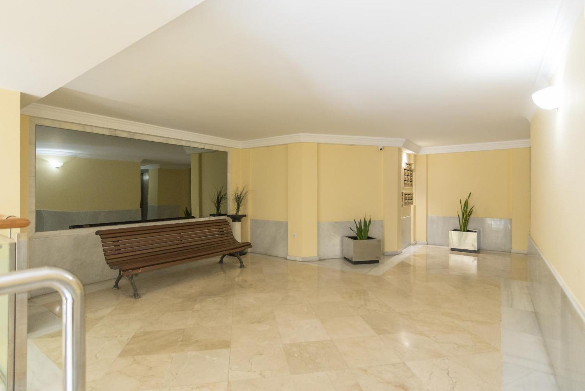 Cathedral Suites Málaga Extérieur photo