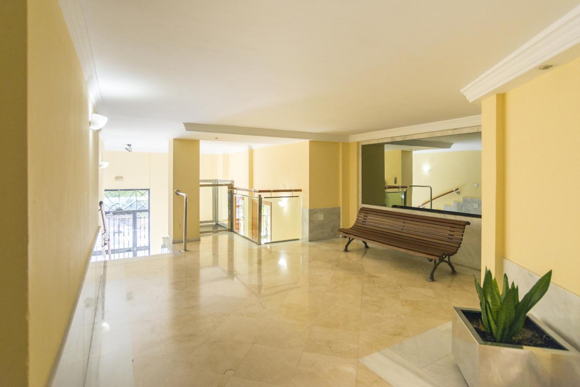 Cathedral Suites Málaga Extérieur photo